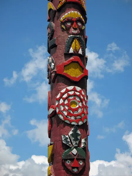 Тотем-полюс аборигенов — стоковое фото