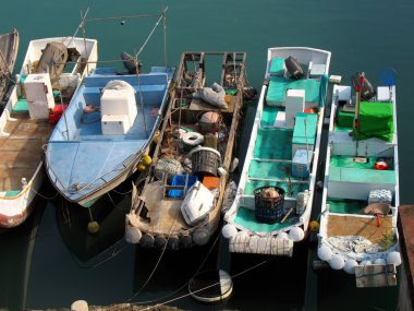 küçük balıkçı tekneleri