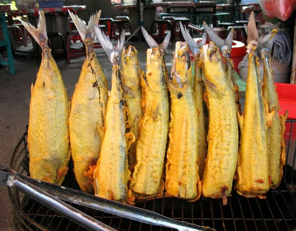 Hluboké smažené ryby — Stock fotografie