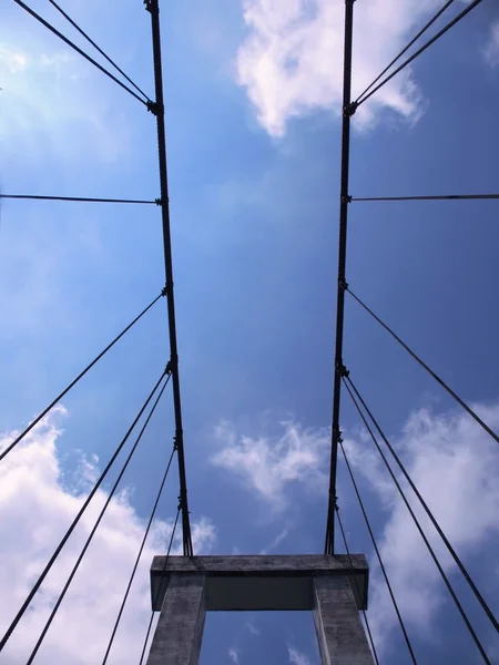 Eski stil asma köprü — Stok fotoğraf