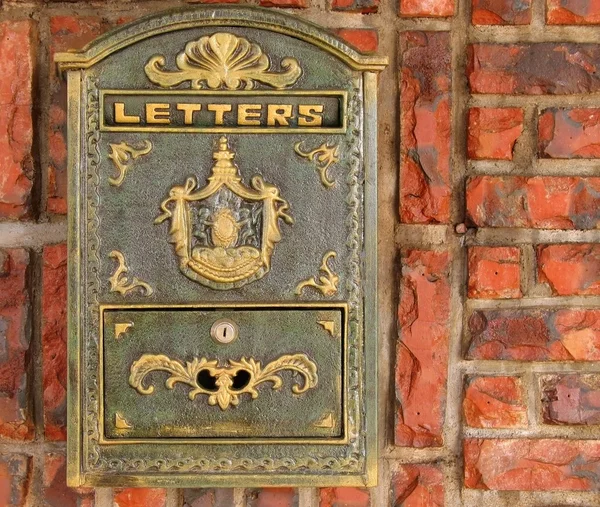 古いスタイルのメールボックス — ストック写真