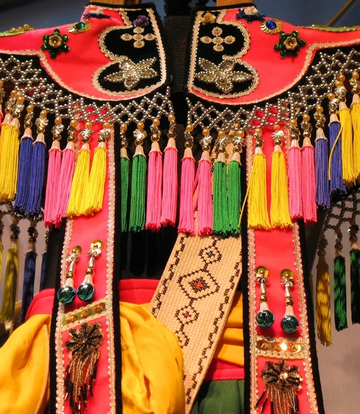 Inheemse jurk ornamenten — Stockfoto
