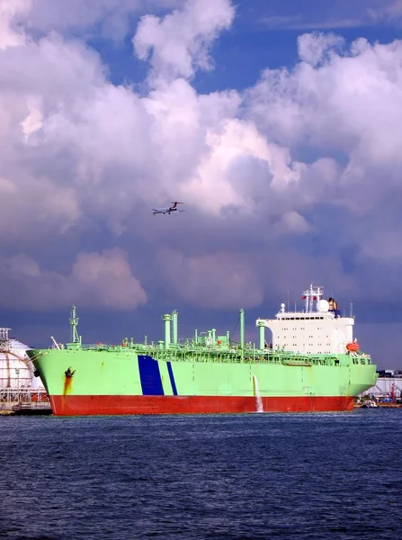 Großer Öltanker — Stockfoto