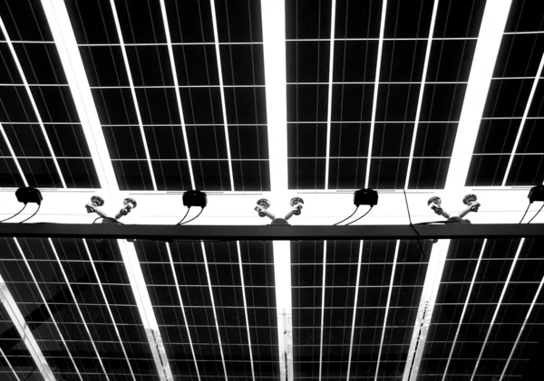 Telhado Solar visto de baixo — Fotografia de Stock