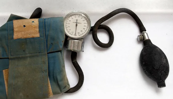 Medidor de pressão arterial vintage — Fotografia de Stock