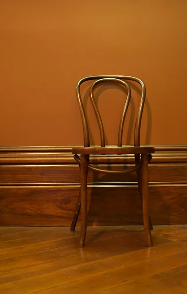 Chaise d'attente marron — Photo
