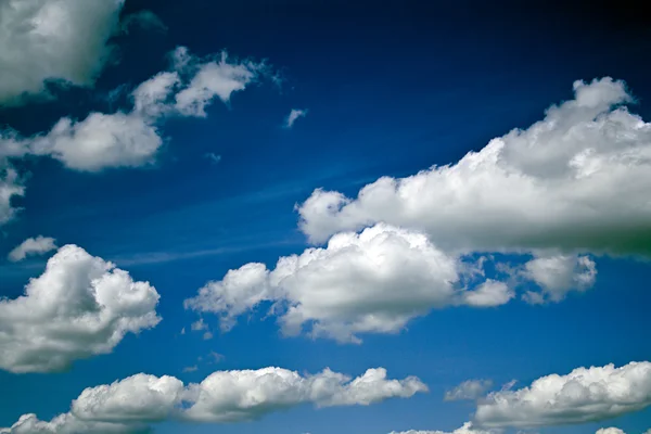 Nubes blancas — Foto de Stock