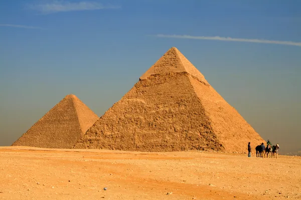 Великі піраміди — стокове фото