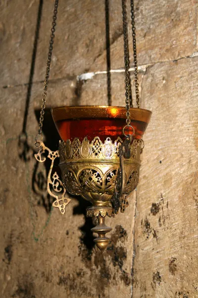 Лампа в храме Гроба Господня — стоковое фото
