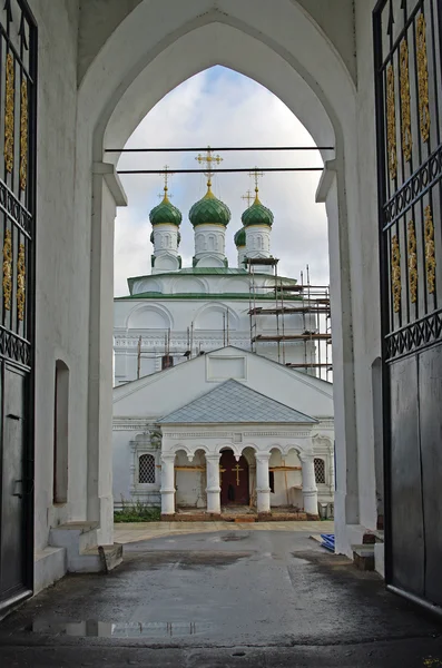 Ворота монастыря — стоковое фото