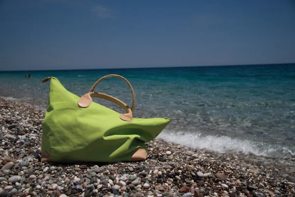 Beach bag, summer holiday dreams — Stock Photo, Image