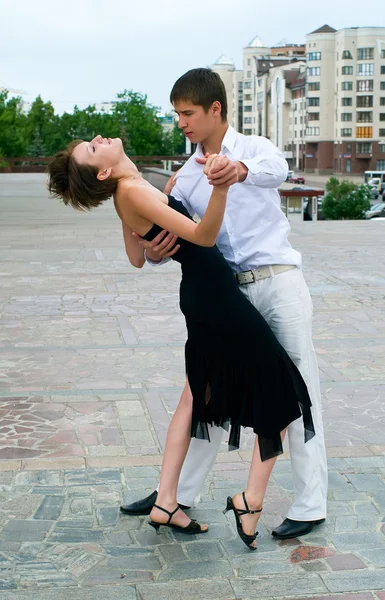 Çift dans latino dans — Stok fotoğraf
