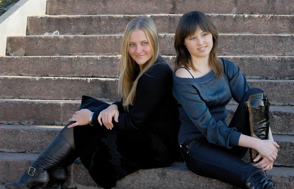 Two girlfriends 2 — Stock Photo, Image