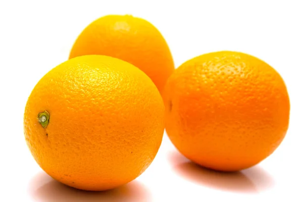 Ώριμα πορτοκάλια ολόκληρο — Φωτογραφία Αρχείου
