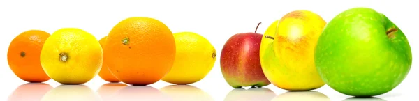 Portakal, limon ve elma — Stok fotoğraf