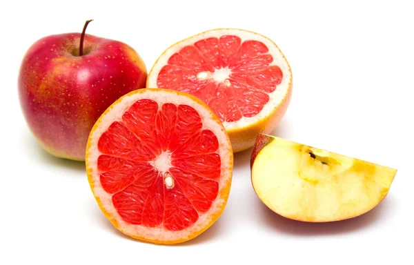 Rote Grapefruit und Äpfel — Stockfoto