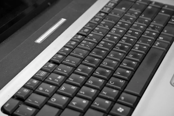 ノートパソコンのキーボード — ストック写真