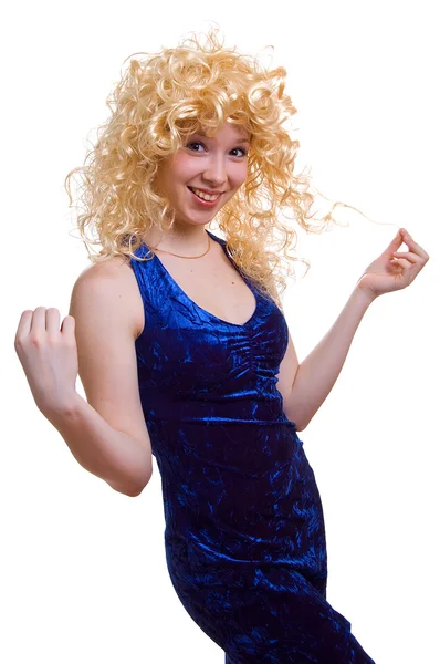 Koket blond meisje in blauwe jurk — Stockfoto