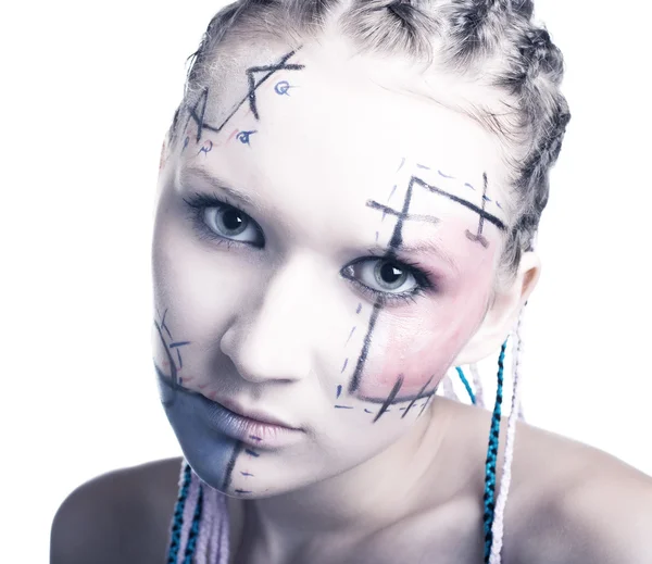 Mädchen mit Zöpfen und geometrischem Make-up — Stockfoto
