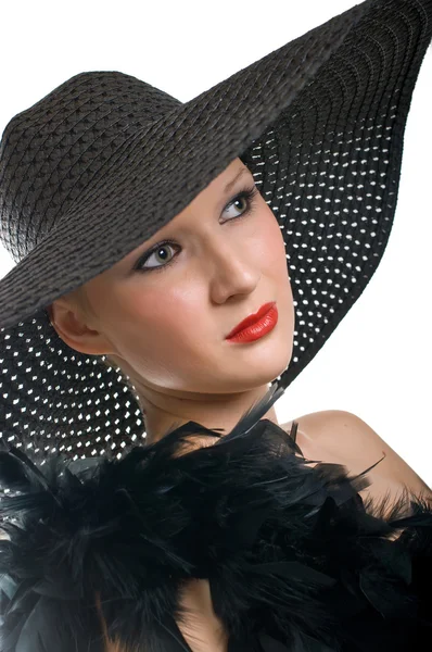 Serenity ženy v černém klobouku a boa — Stock fotografie