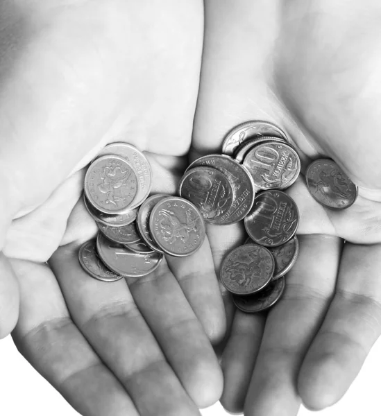 Algumas moedas em palmas femininas — Fotografia de Stock