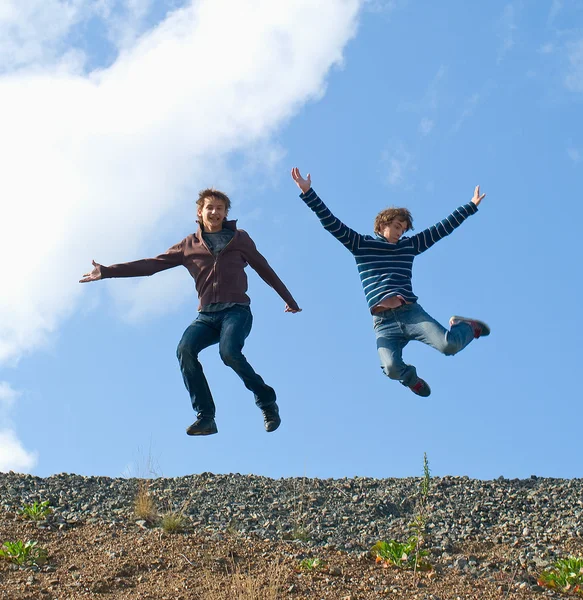 Dois jovens homens felizes — Fotografia de Stock
