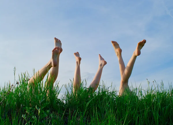 Feet of girls — Stock Photo, Image