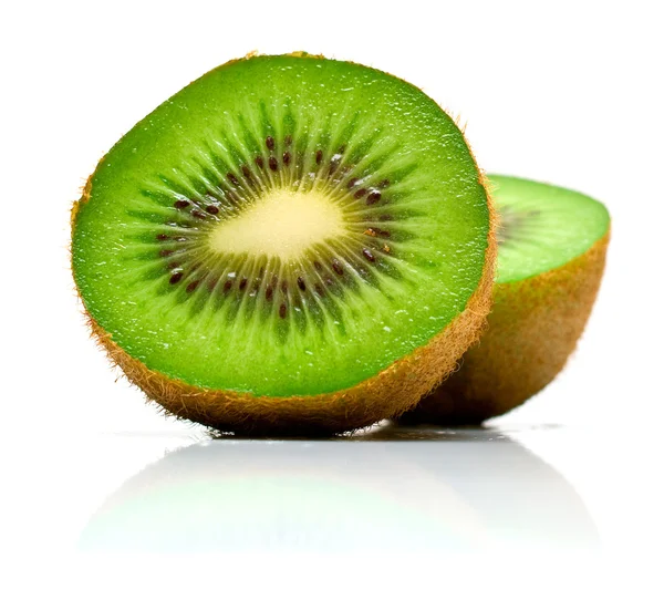 Kiwi fruits sur un blanc — Photo