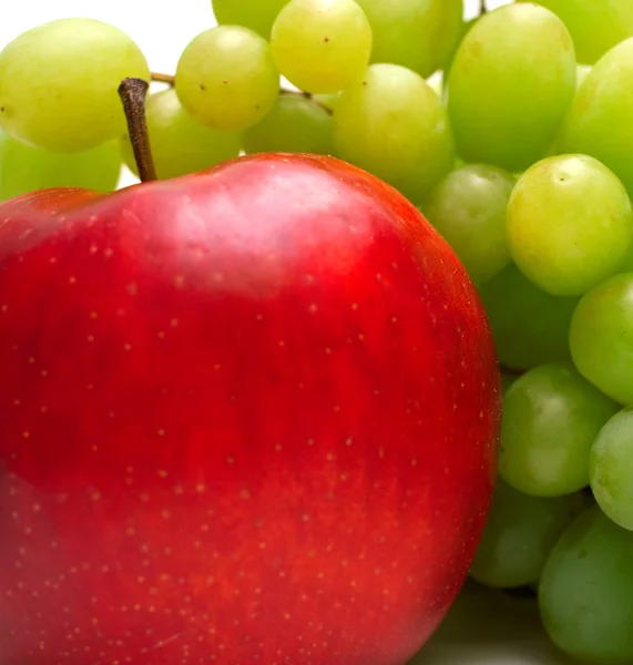 แอปเปิ้ลและองุ่น — ภาพถ่ายสต็อก