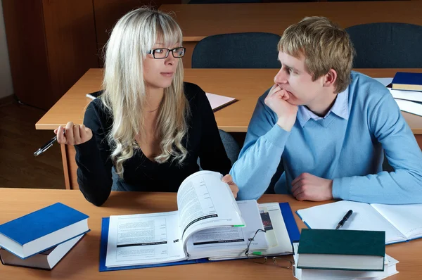 Two student in classroom — Stock Photo, Image