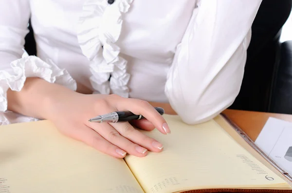 The hand of a young girl — Stock Photo, Image