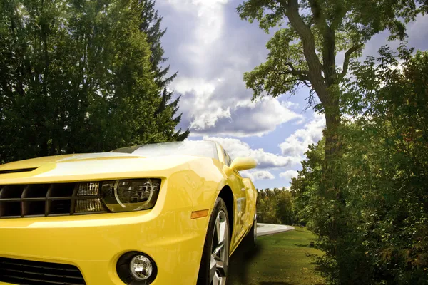 Yellow Camaro — Stock Photo, Image
