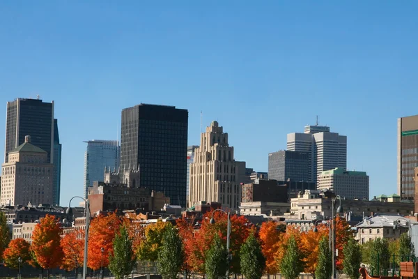 Panoráma města na podzim — Stock fotografie
