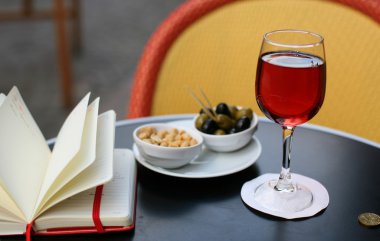 Kir cassis, nibbles and organizer clipart