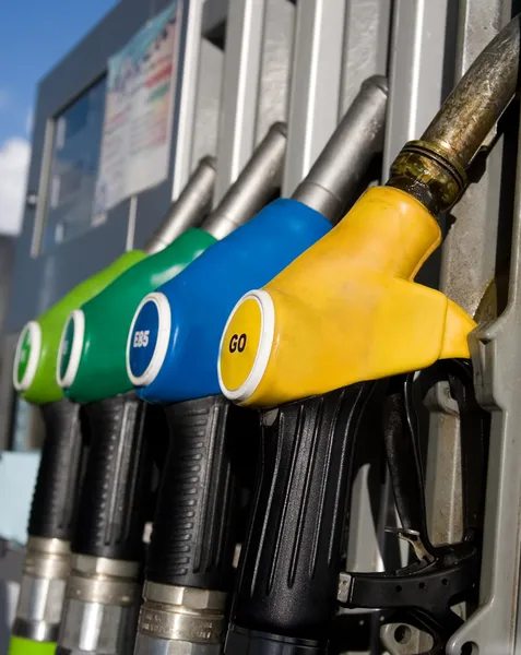 Diferentes tipos de surtidores de combustible — Foto de Stock