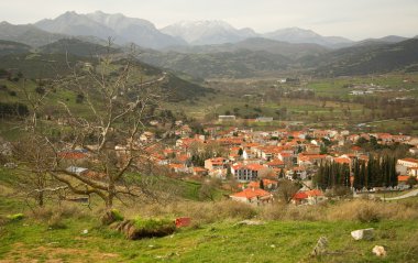 Yunan dağ köyü olan kalavryta