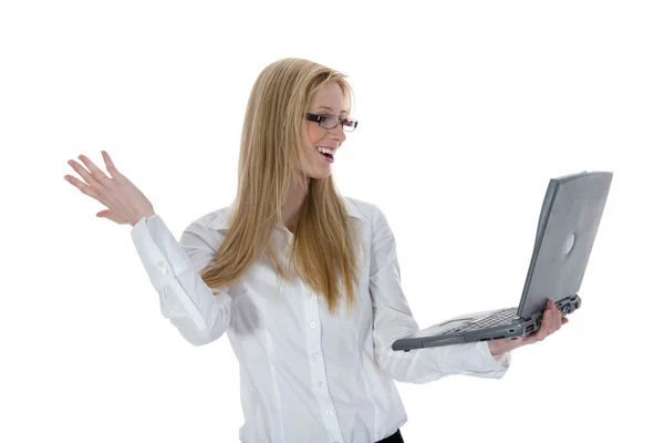 Business nainen ja kannettava tietokone — kuvapankkivalokuva