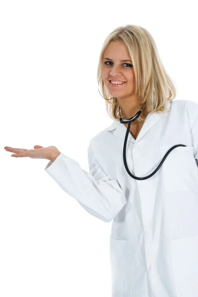Jeune médecin avec stéthoscope — Photo