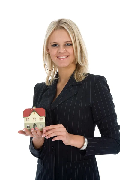Mujer de negocios anuncia bienes raíces —  Fotos de Stock
