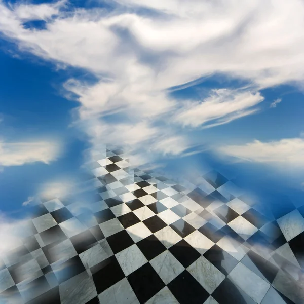 Шахматная композиция на фоне — стоковое фото