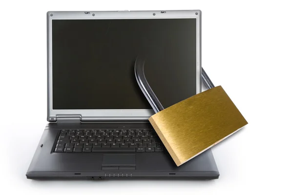 Laptop bloqueado con candado —  Fotos de Stock