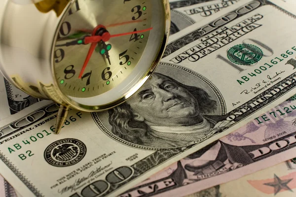 Δολάρια και ρολόι — Φωτογραφία Αρχείου