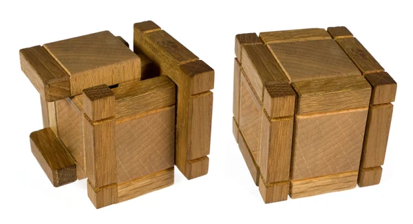 Rompecabezas de madera sobre fondo blanco —  Fotos de Stock