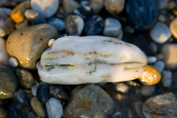 Kieselsteine auf einem Strand — Stockfoto