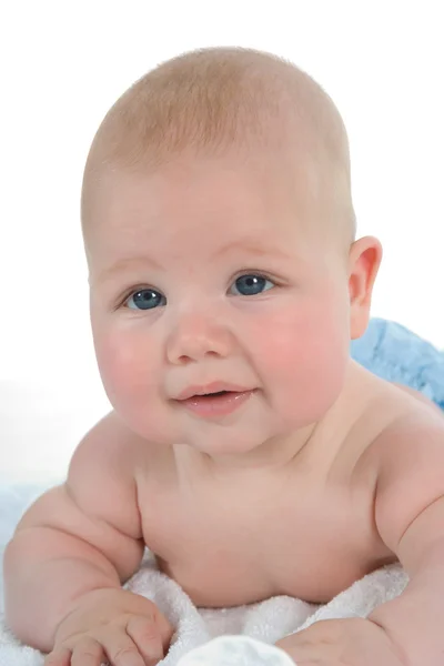 Küçük bebek beyaz doğum — Stok fotoğraf