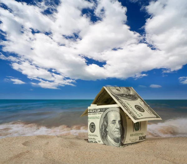 House on sand. Real estate concept — Stock Photo, Image