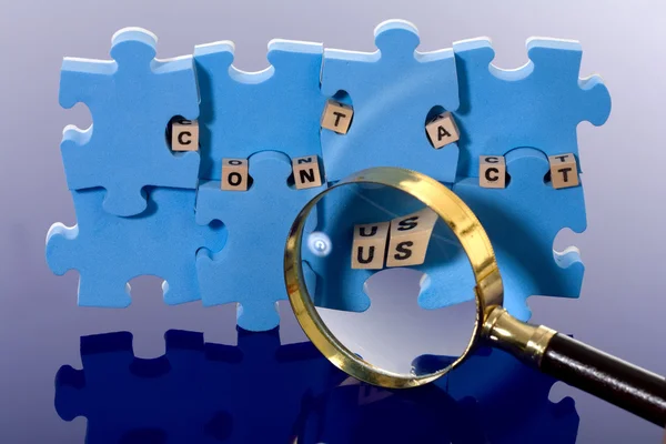 Kék puzzle fa betűvel — Stock Fotó