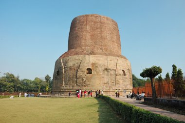 dhamekh stupa yakınındaki sarnath, Hindistan