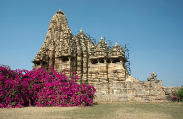 Templo hindú en Khajuraho, famoso hindú —  Fotos de Stock