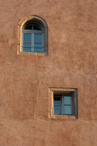 Twee oude windows — Stockfoto